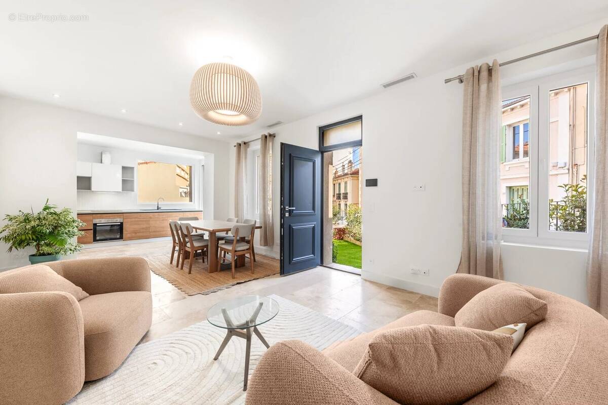 Cannes - proche palais – maison rénovée - studio indépendant - piscine - stationnements - photo 2