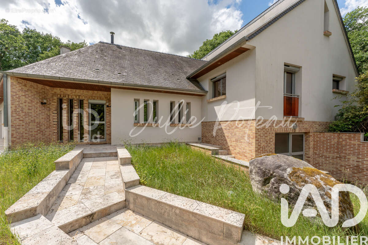 Maison 320 m² à Fere-En-Tardenois  - photo 2
