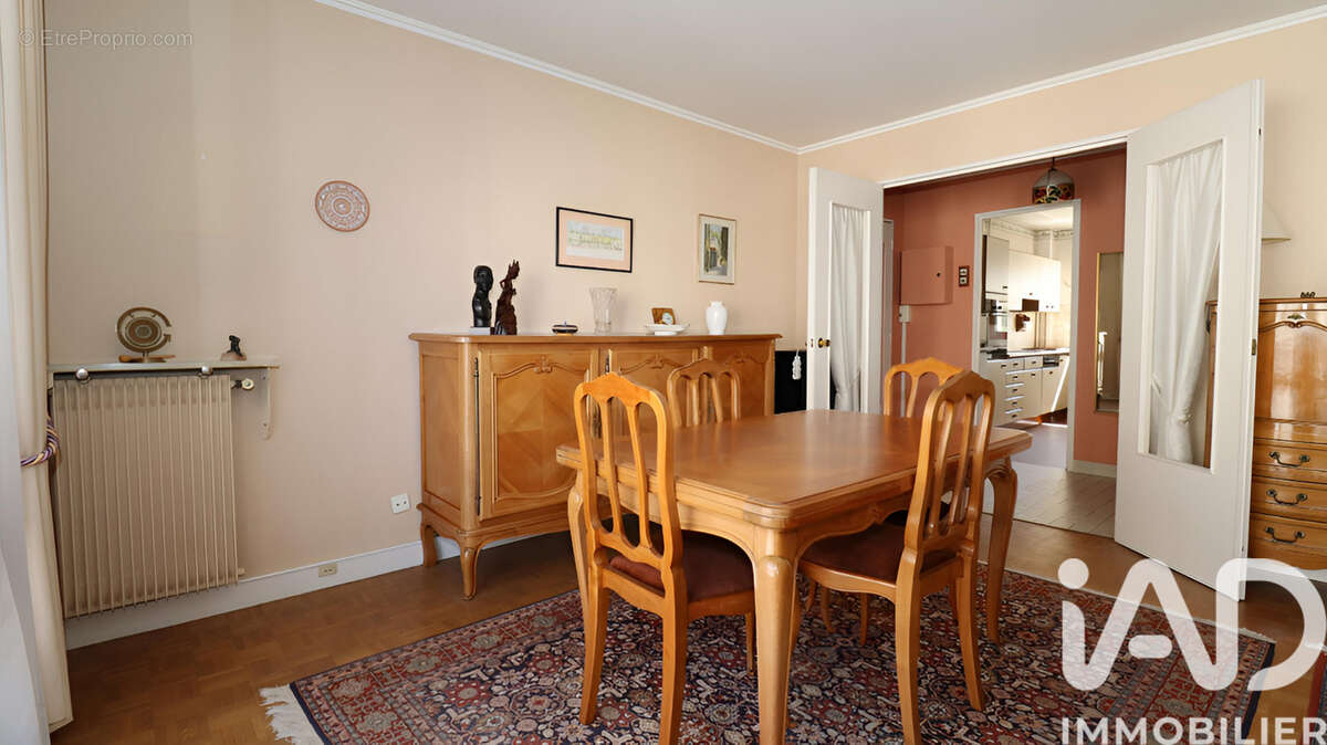 Photo 2 - Appartement à MONTROUGE
