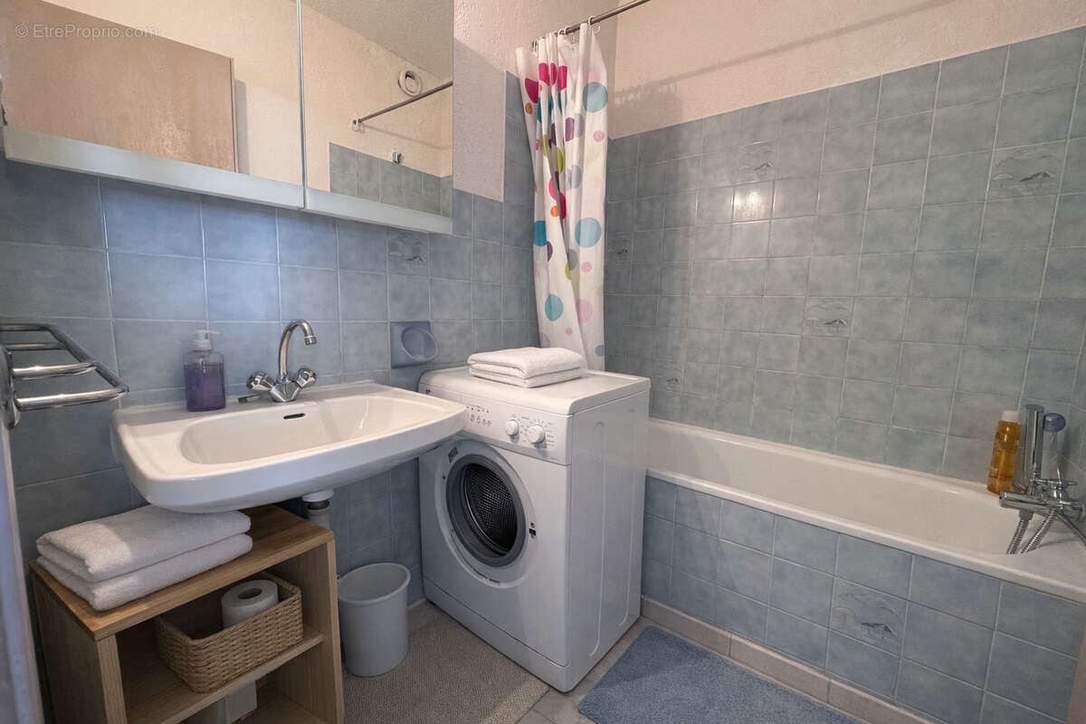 Appartement à MAUGUIO