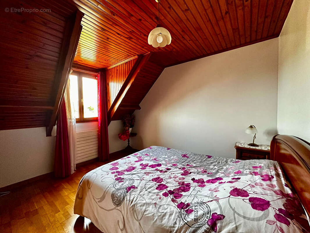 Maison à VIGNEUX-SUR-SEINE