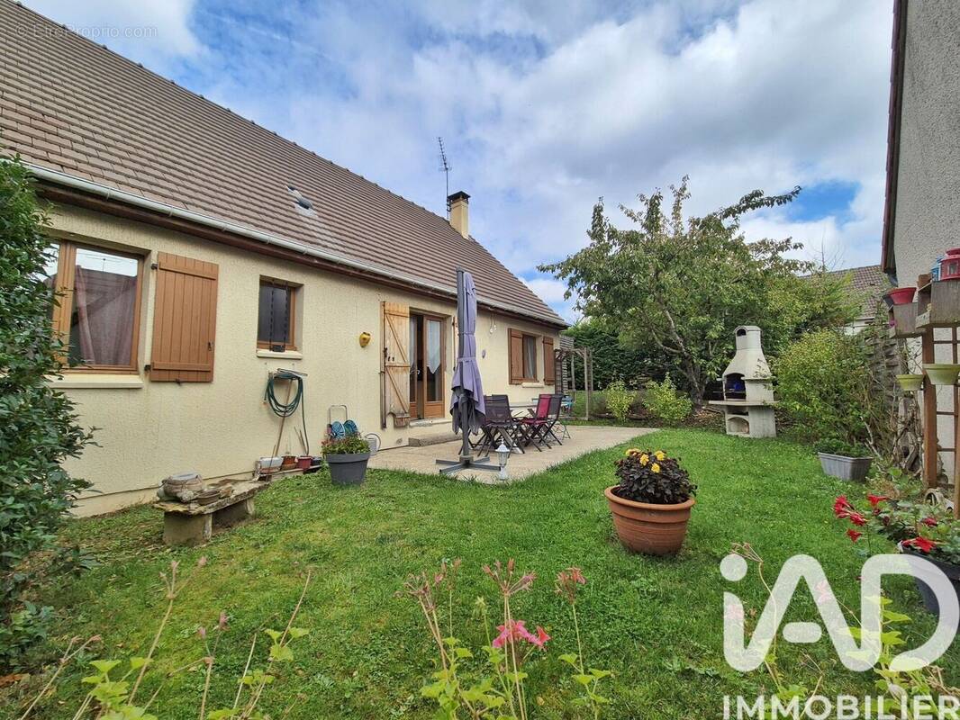 Photo 1 - Maison à CHERISY