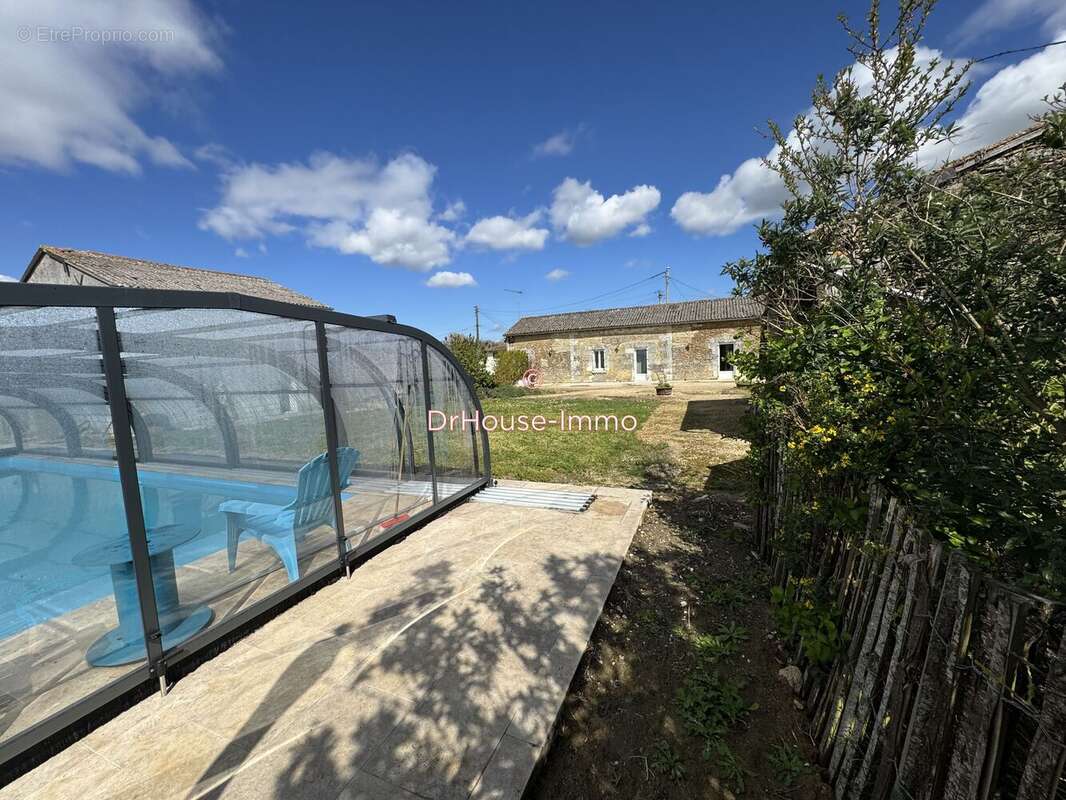 Maison à VERRUE