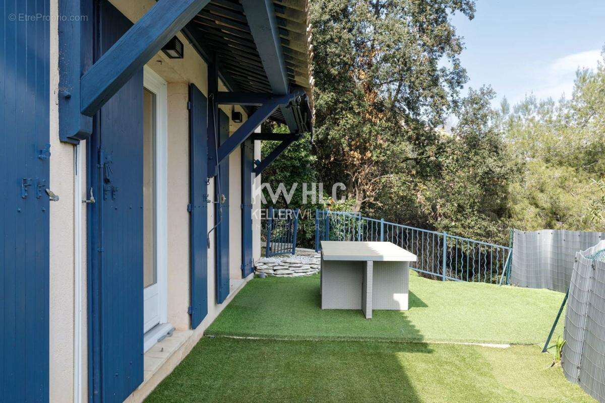 Maison à SAINT-LAURENT-DU-VAR