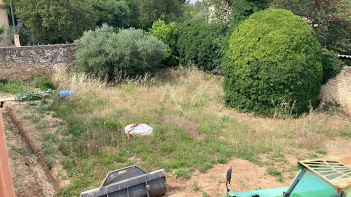 Terrain à BEZOUCE