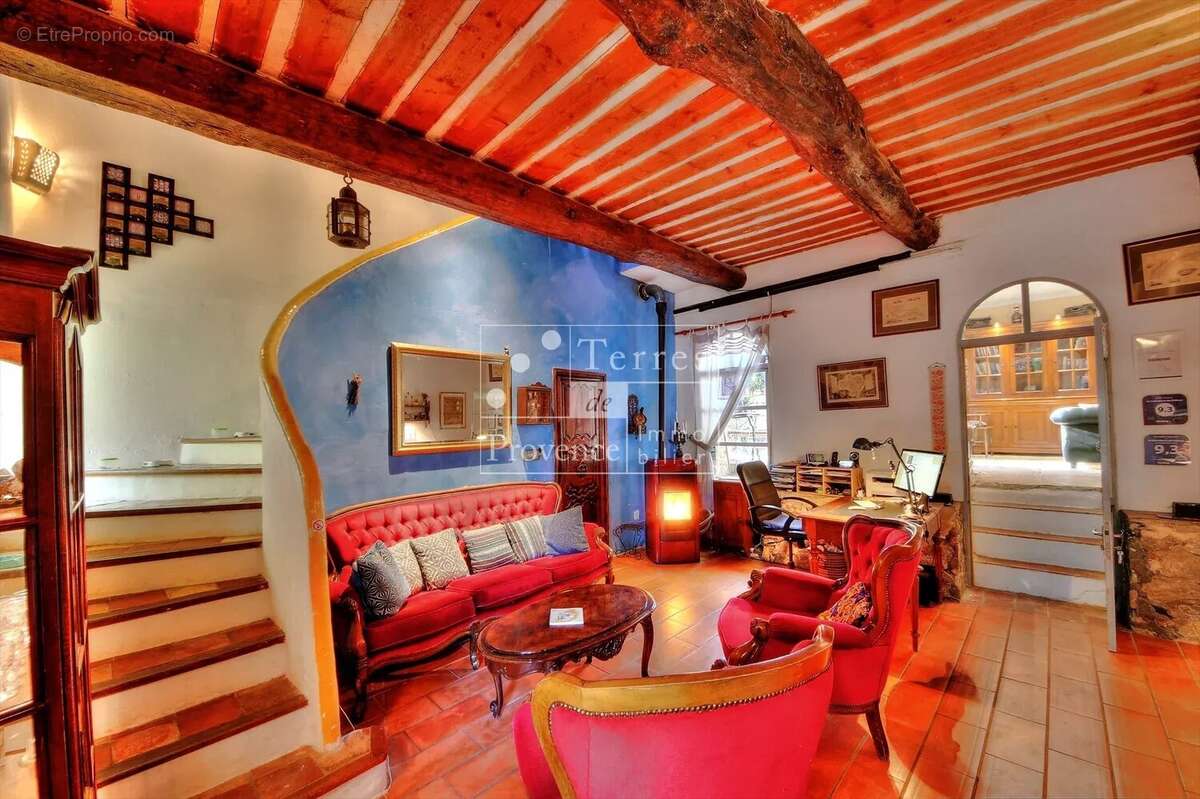 Maison à SAINT-LAURENT-DU-VERDON