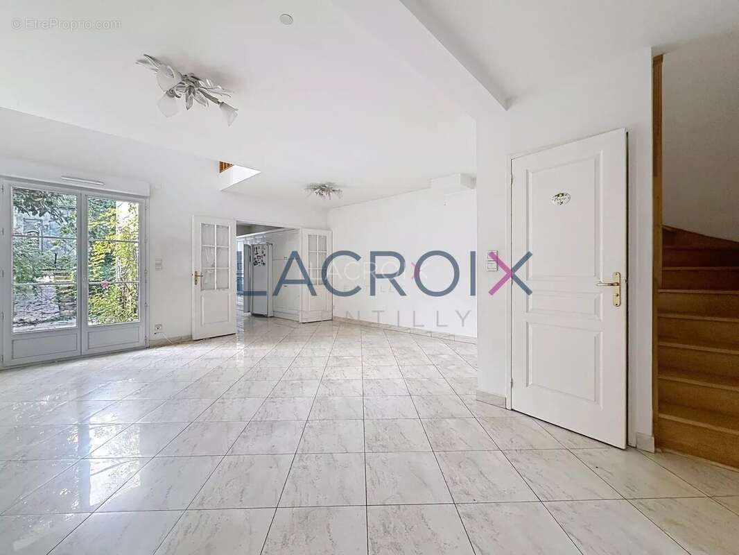 Maison 4 chambres avec jardin à 2 pas du métro 14 - photo 4