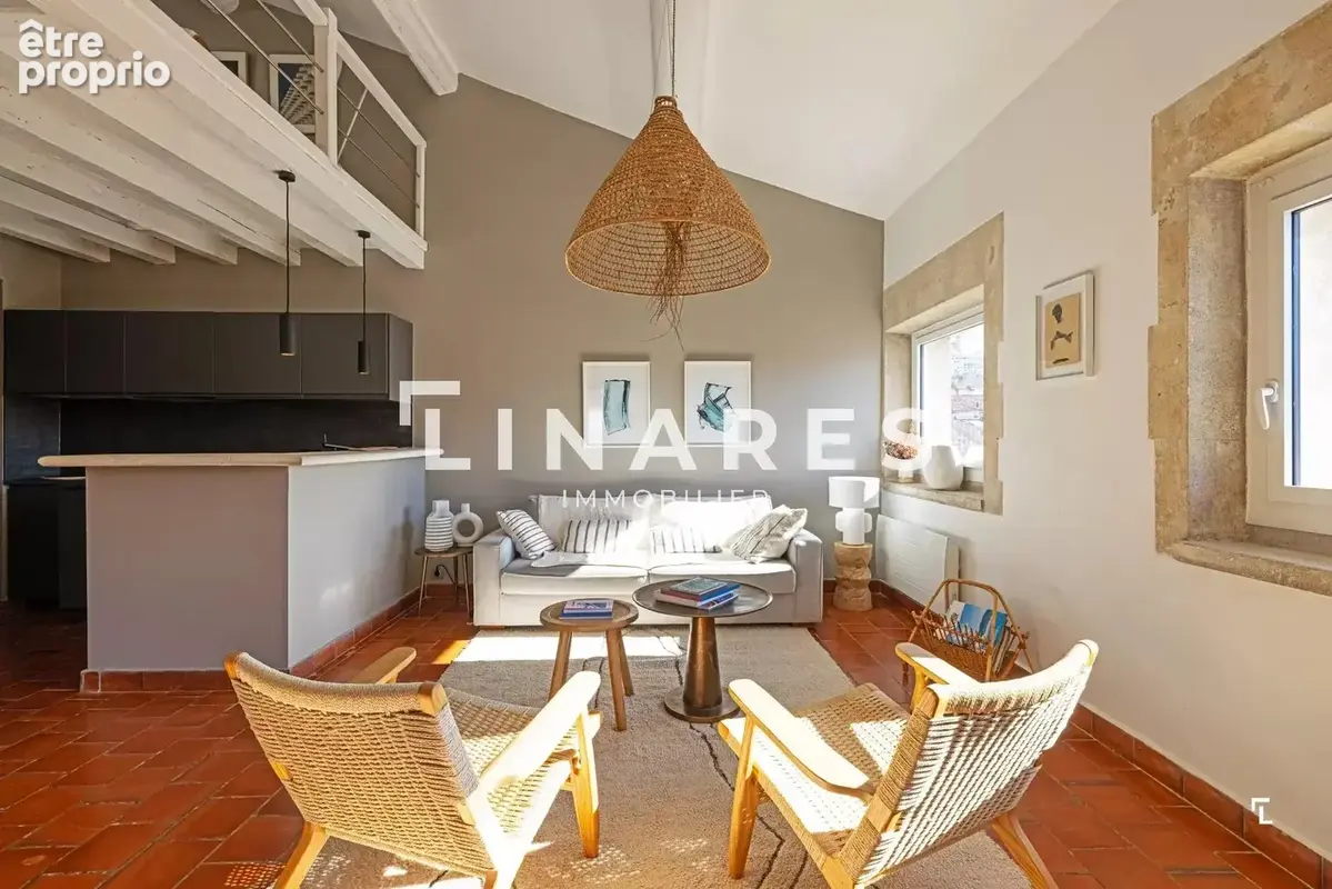 Appartement à MARSEILLE-1E