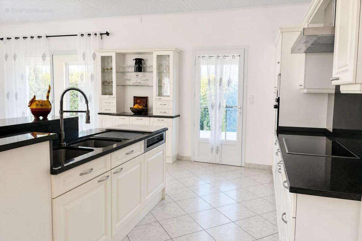 Maison en vente à Talais - Idéal pour les familles cherchant la tranquillité - photo 15