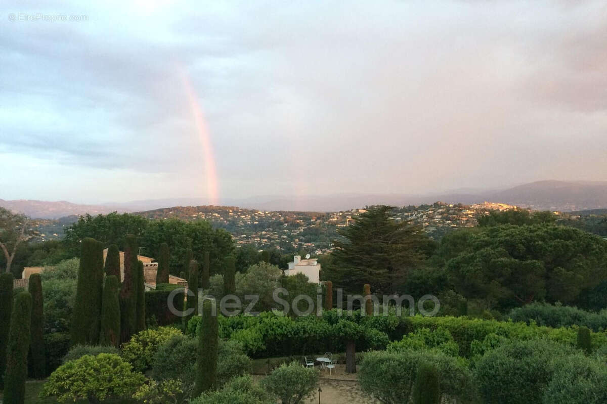 Maison à MOUGINS
