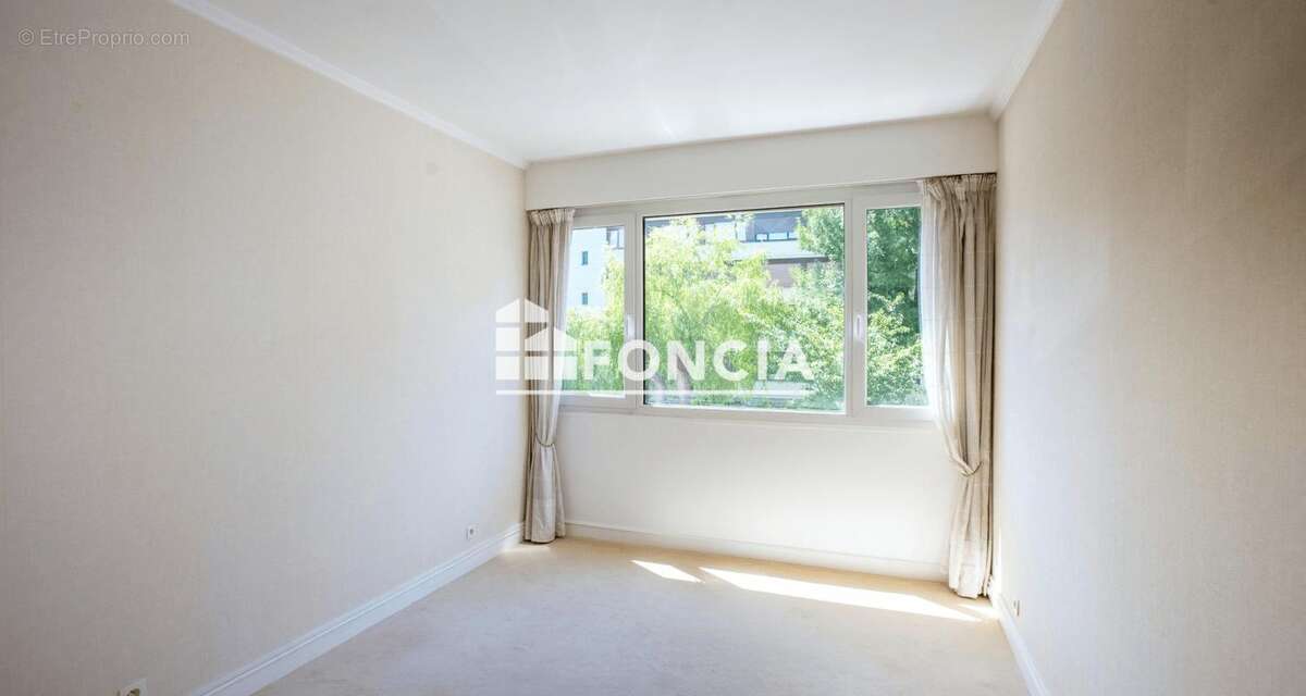 Appartement à NOISY-LE-ROI