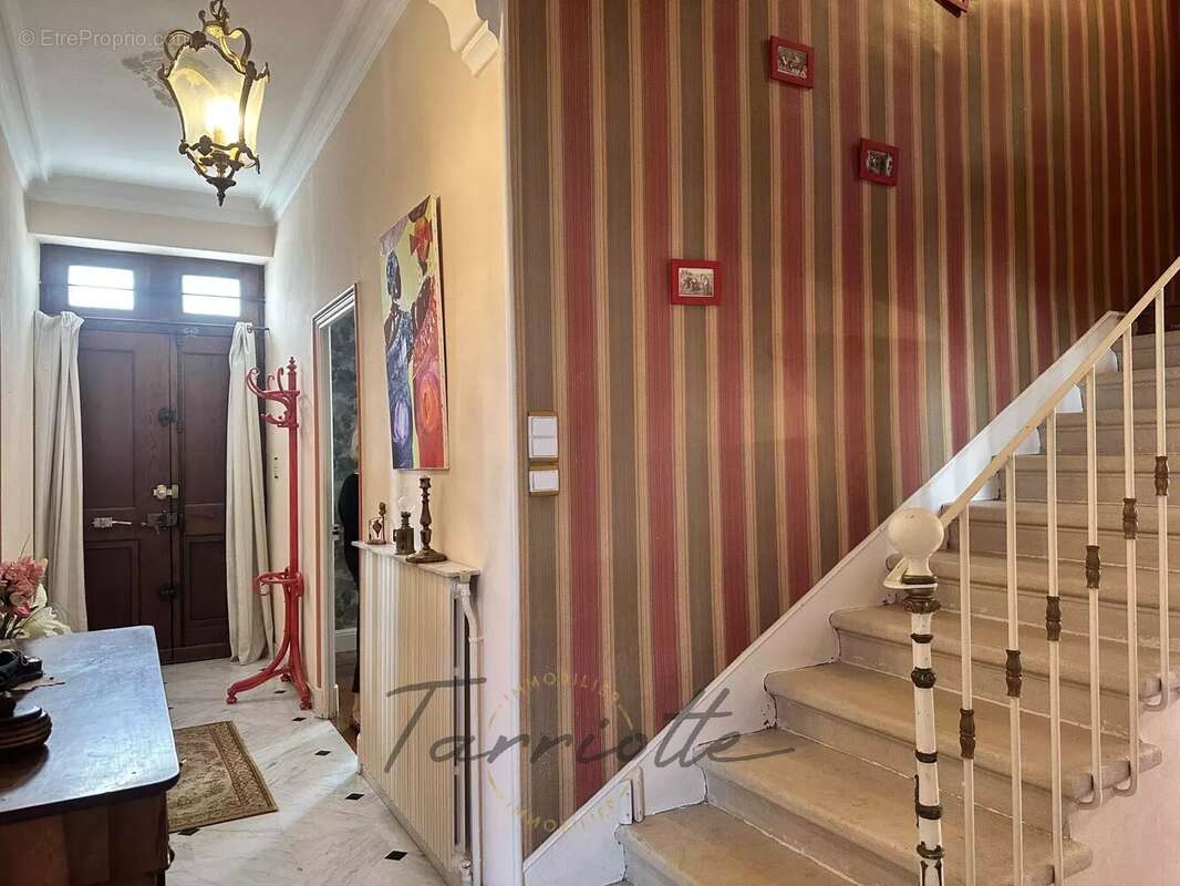 Maison à MONTELIMAR