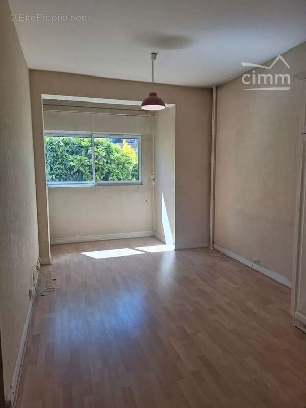 Appartement à SAINT-MAUR-DES-FOSSES