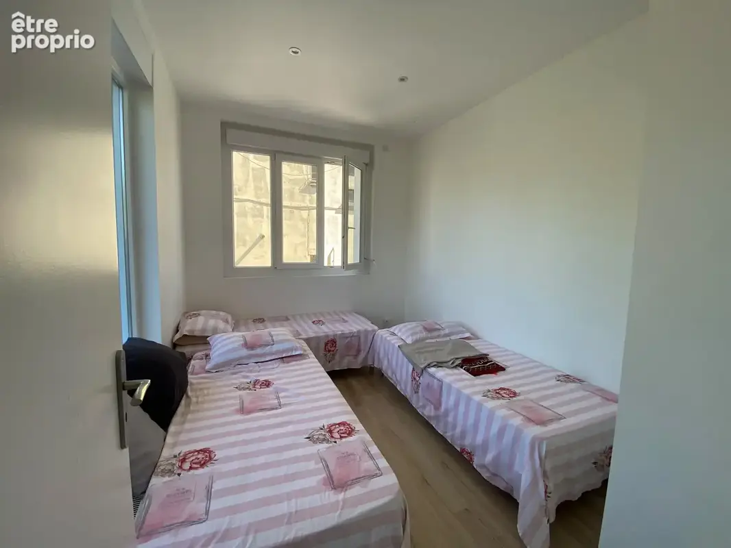 Saint-Martin-d'Hères   T4 91,59 m2 entièrement rénové, 3 chambres + bureau, terrasse 27 m2 vue dégagée - photo 7