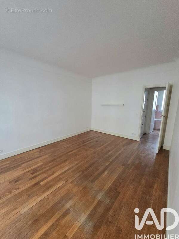 Photo 3 - Appartement à PARIS-15E
