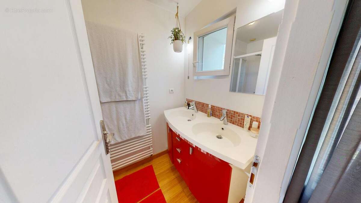 Photo 7 - Maison à LA VERPILLIERE