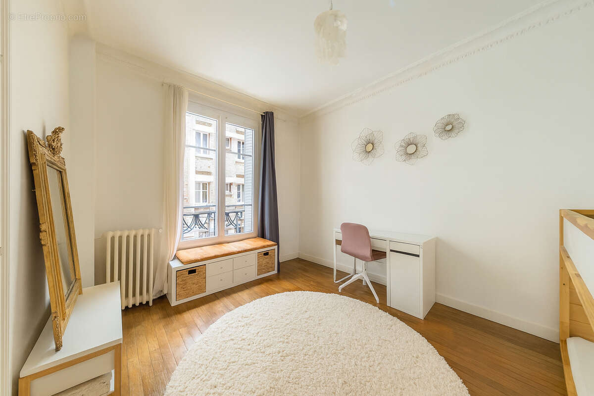 Appartement à PARIS-15E