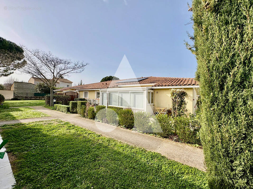 Maison à LA CALMETTE