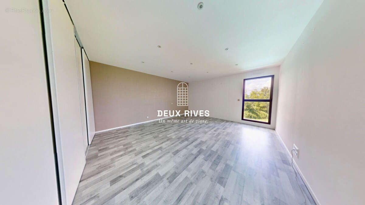 Maison à LA CHAPELLE-SUR-ERDRE