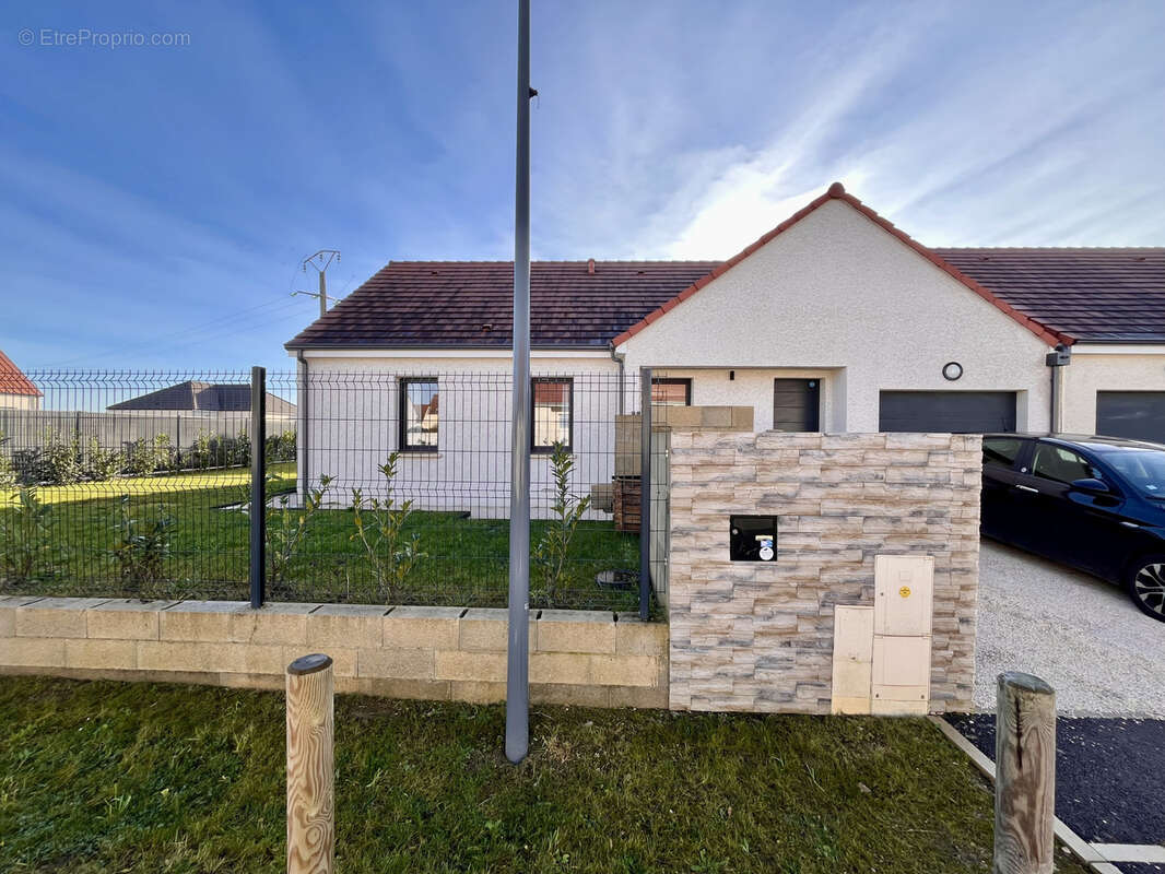 Maison à REMILLY-SUR-TILLE