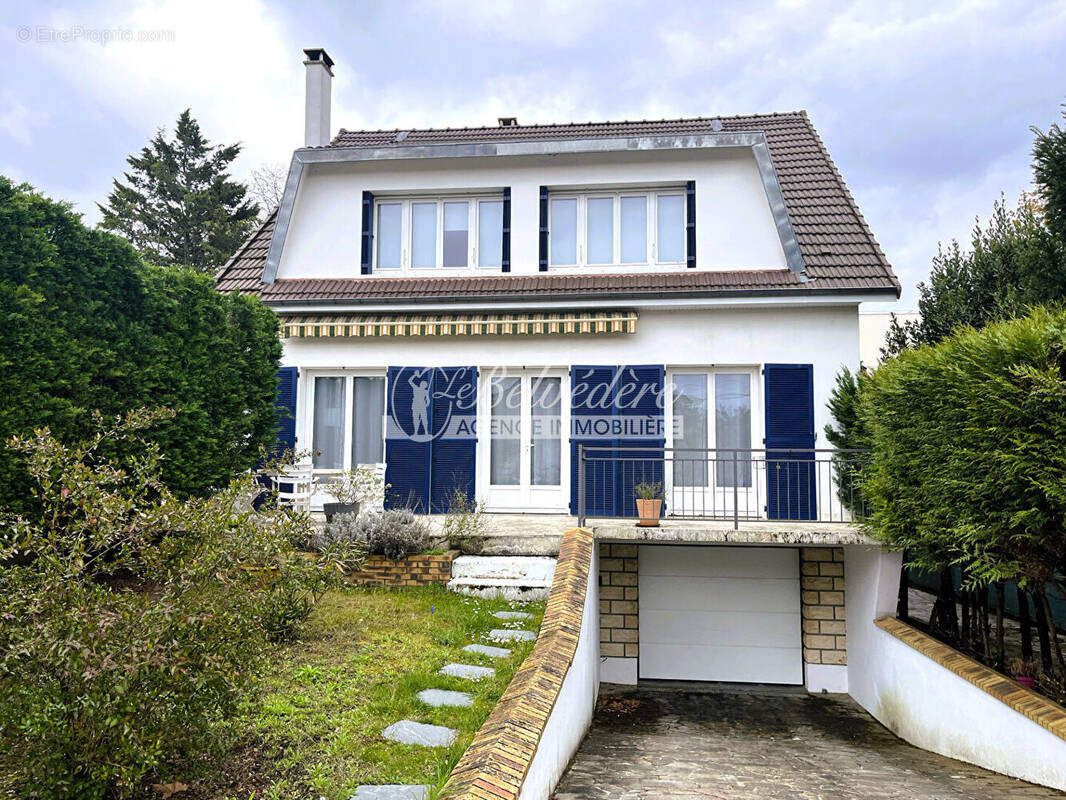 Maison à SAINT-LEU-LA-FORET