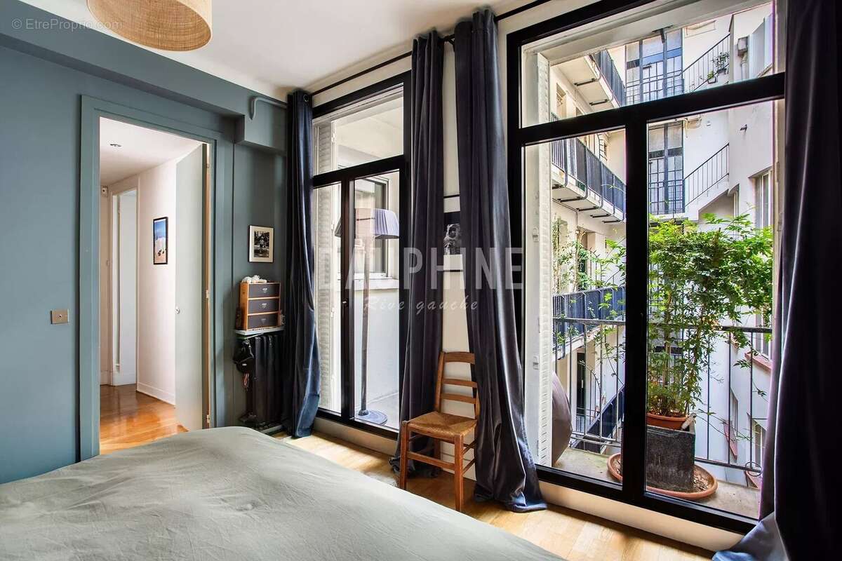 Appartement à PARIS-7E
