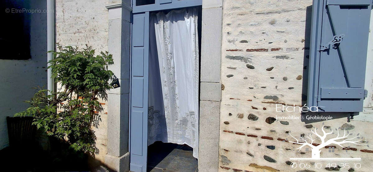 Maison à ARTIGUELOUVE