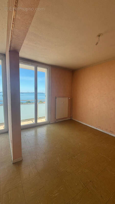 Appartement à PORT-DE-BOUC