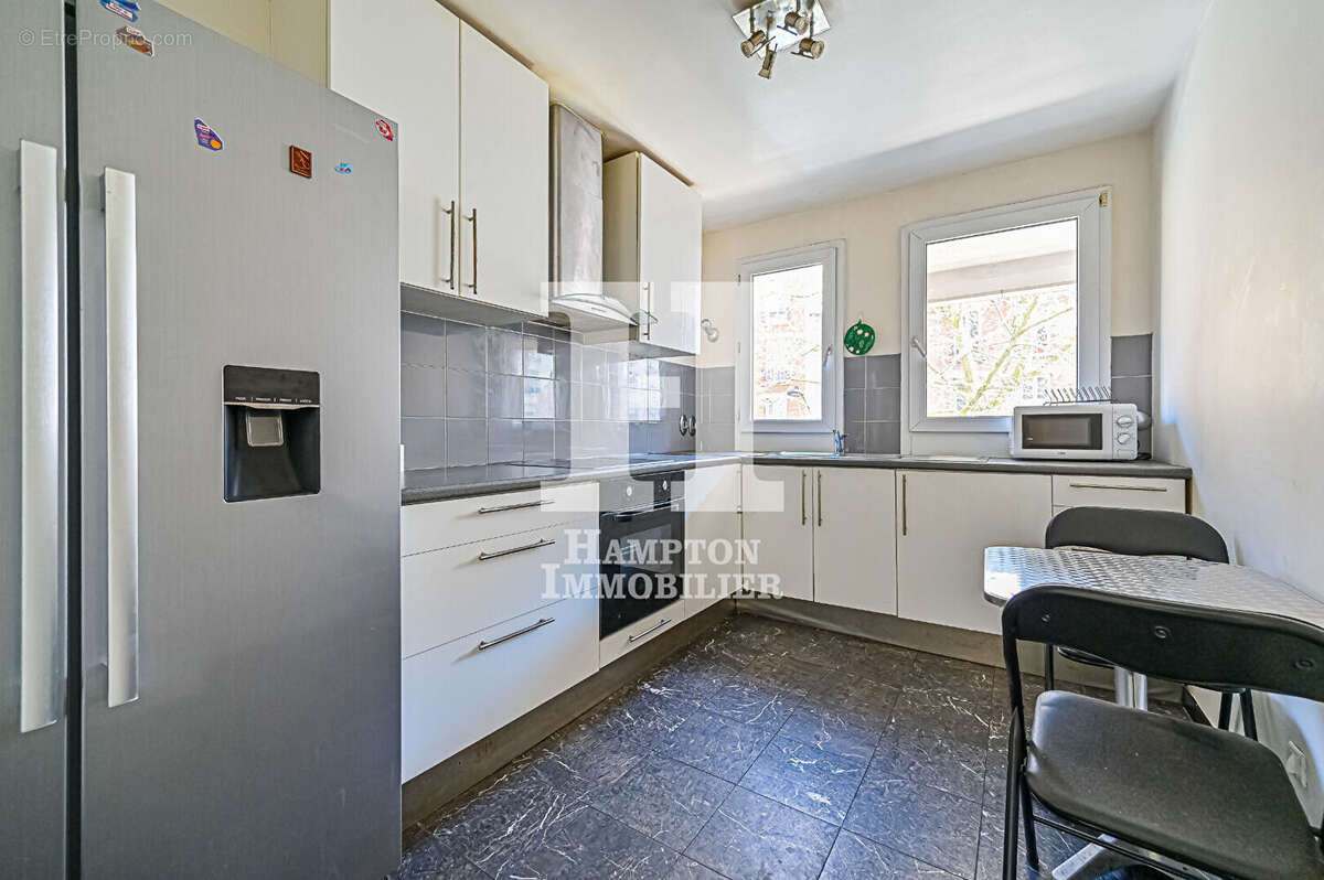 Appartement à PARIS-19E
