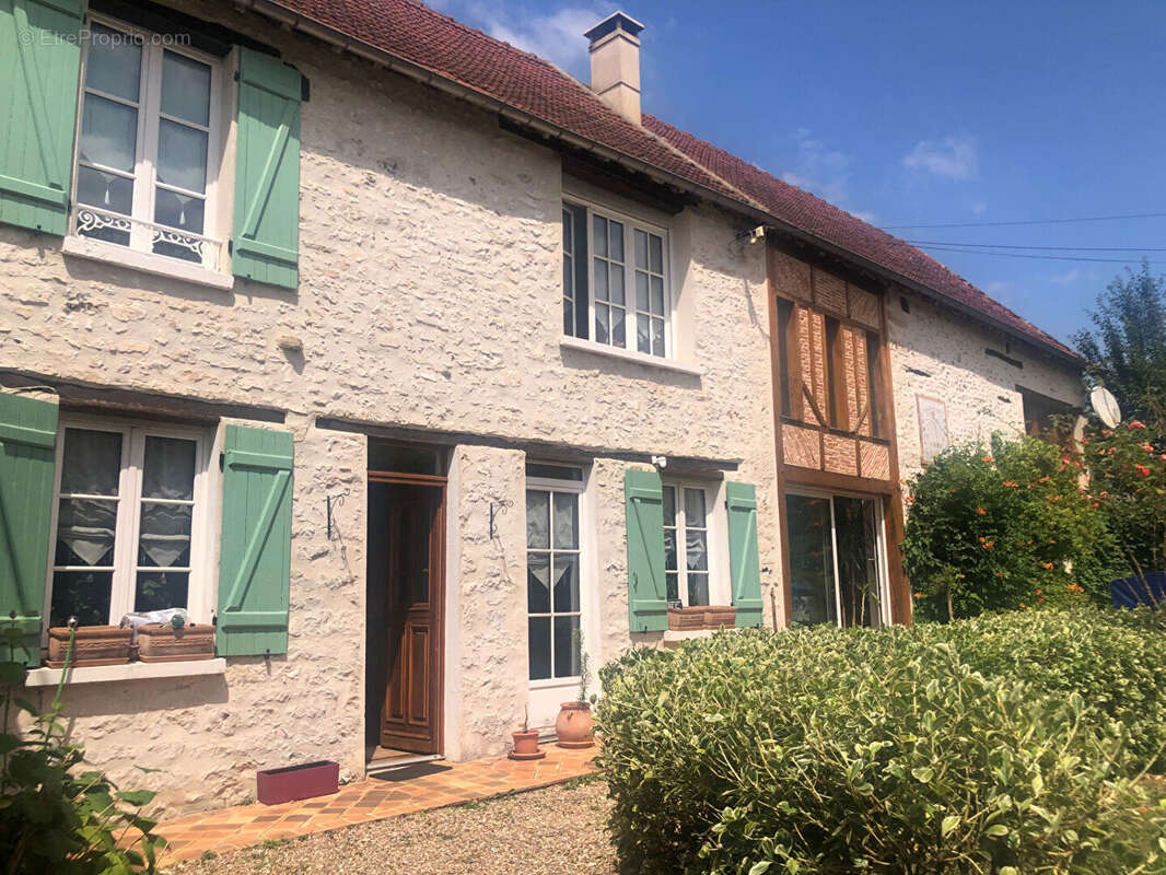 Maison à GOMMECOURT