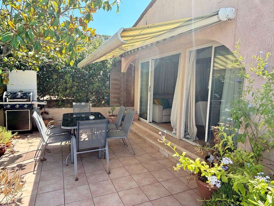 Maison à ROQUEBRUNE-SUR-ARGENS
