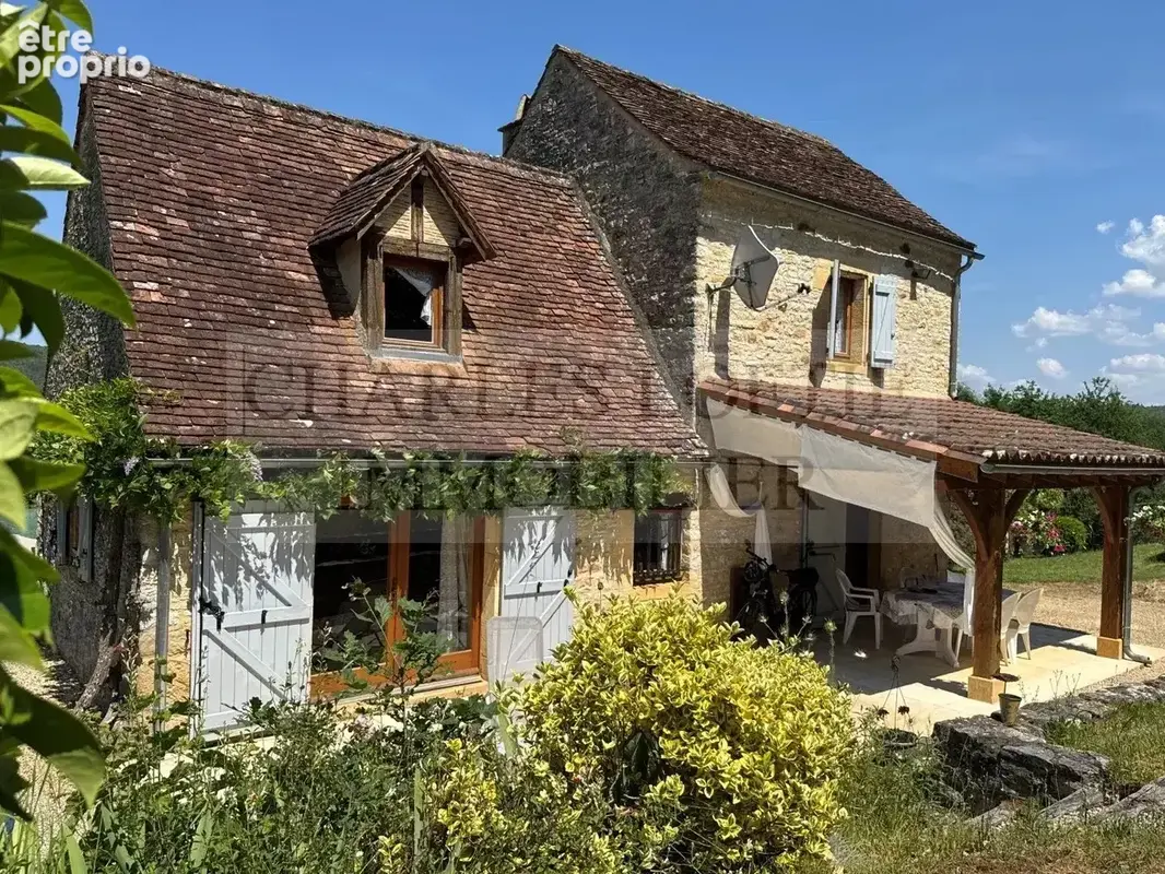 Charmante maison en pierre avec piscine, sur un terrain de 3800 m² , aux portes d’un village vivant de la Bouriane. - photo 22