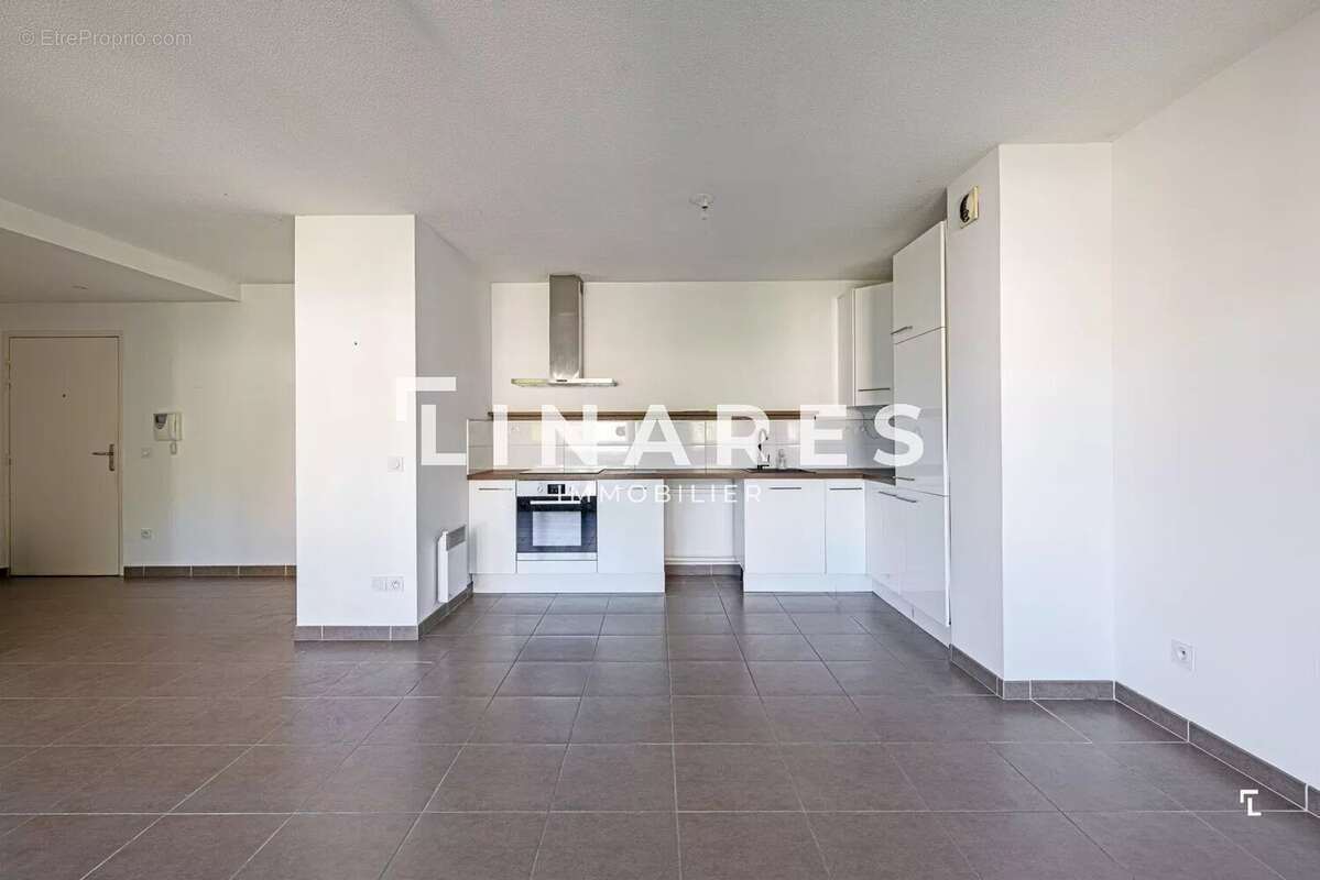 Appartement à MARSEILLE-12E
