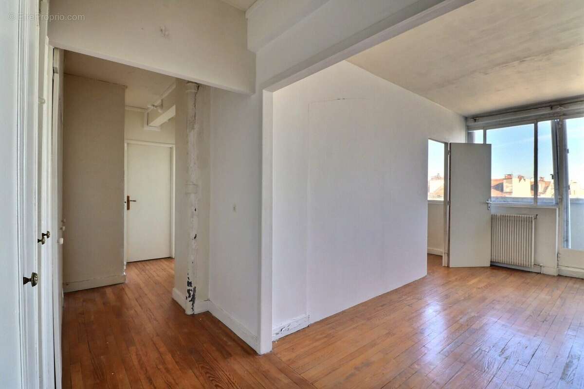 Appartement à MONTROUGE