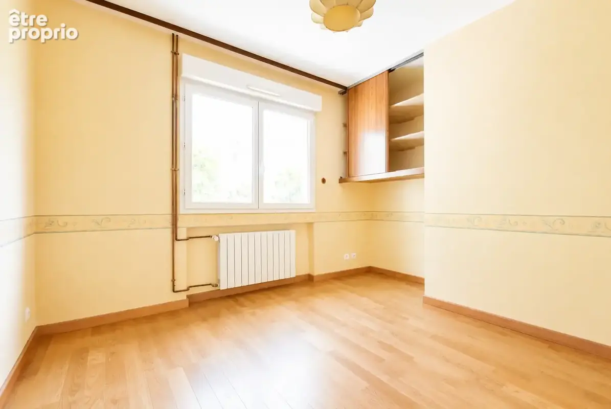Maison individuelle de plain-pied avec jardin et garage. - photo 10