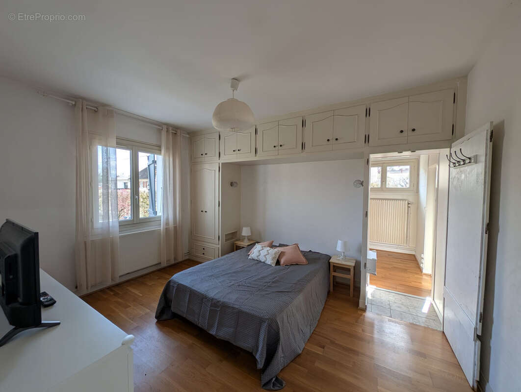 Maison à CORBEIL-ESSONNES