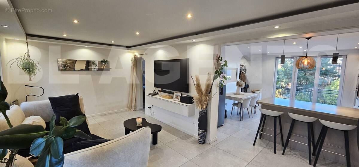 20251111_155045 - Maison à NANTEUIL-LES-MEAUX