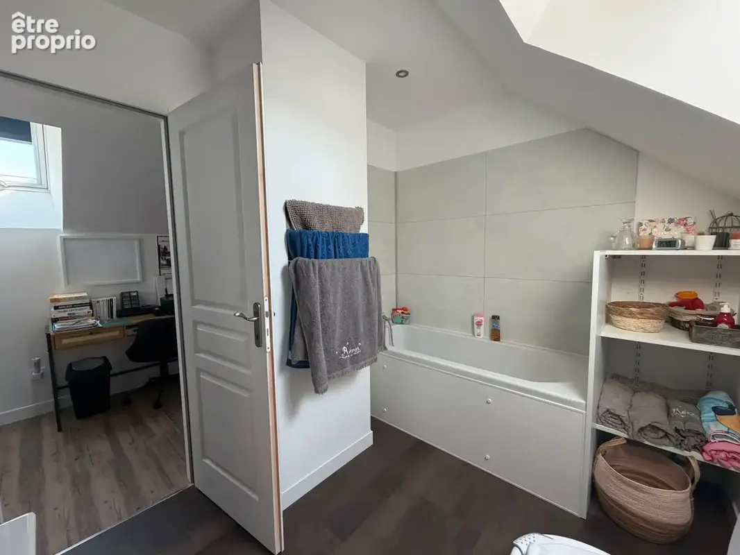 Maison familiale 3 chambres avec double garage   Condé (36100) - photo 15