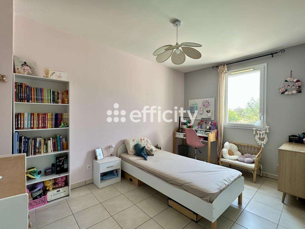 Maison à CHATEAUNEUF-LES-MARTIGUES