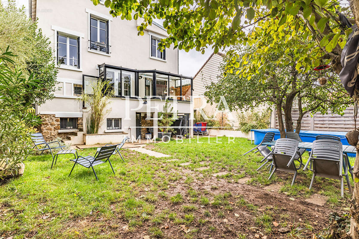 Maison à L&#039;HAY-LES-ROSES