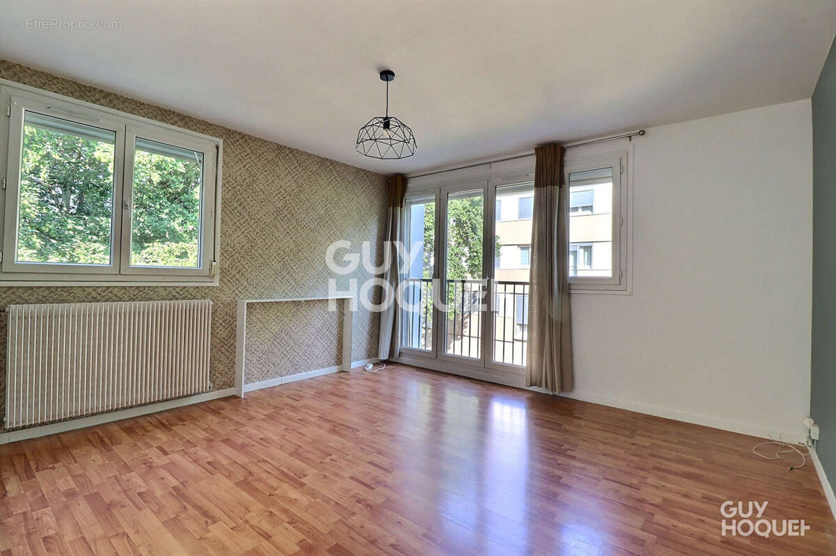 Appartement à VILLIERS-SUR-ORGE