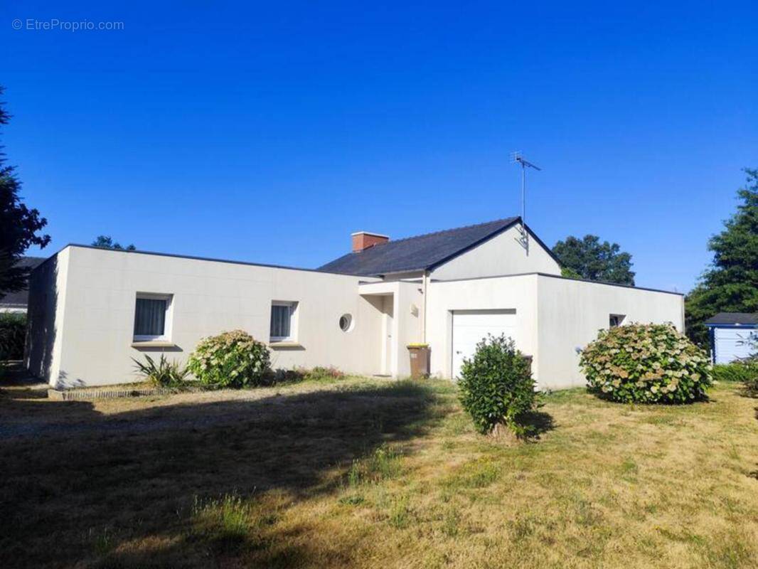 Maison à PEILLAC