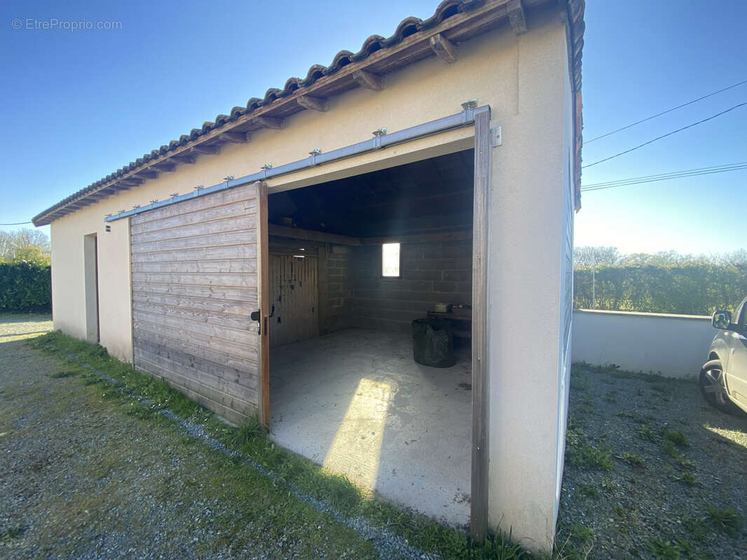 Maison à SAINT-MARC-LA-LANDE