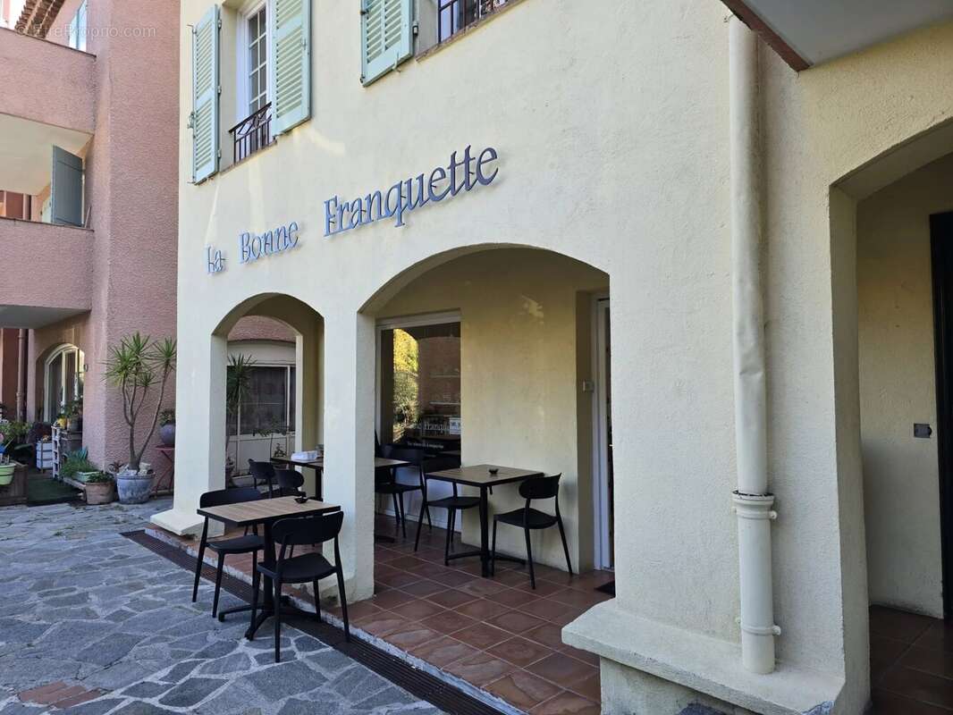 Appartement à MOUGINS