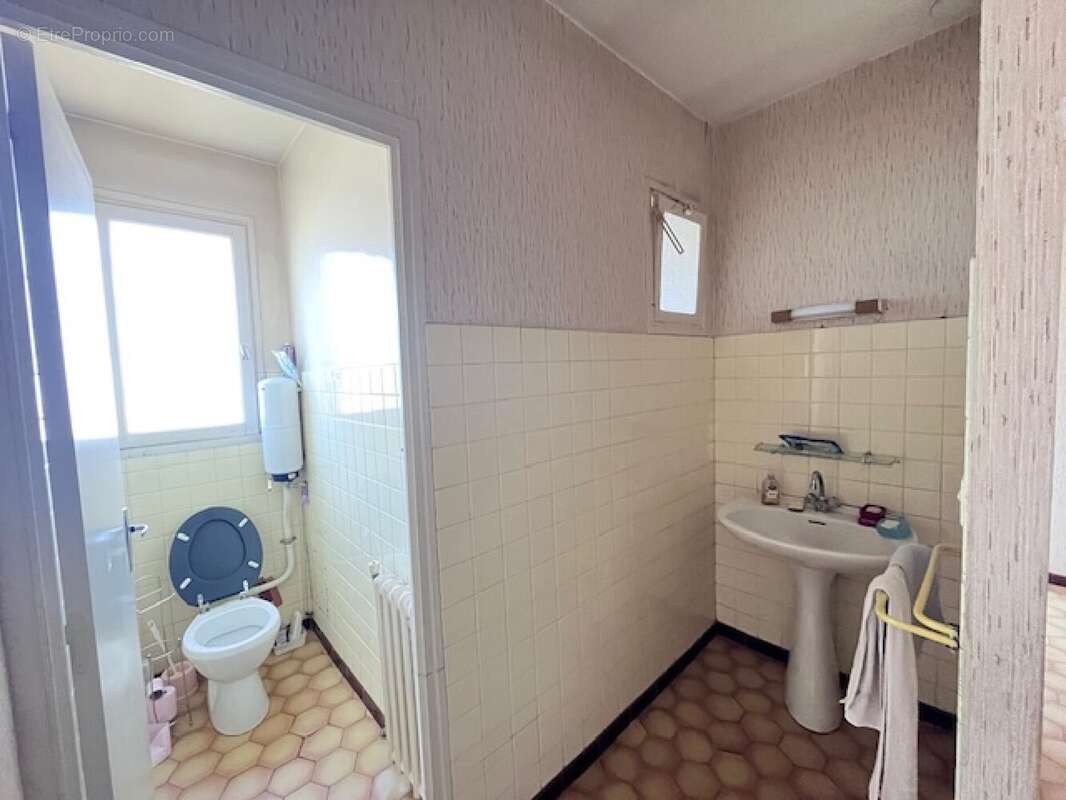 Maison à LA SALVETAT-SAINT-GILLES