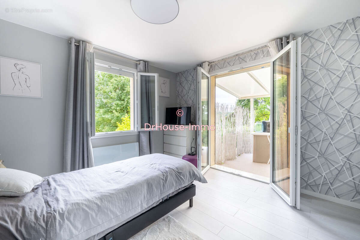 Maison 263 m² à Septeuil  - photo 15