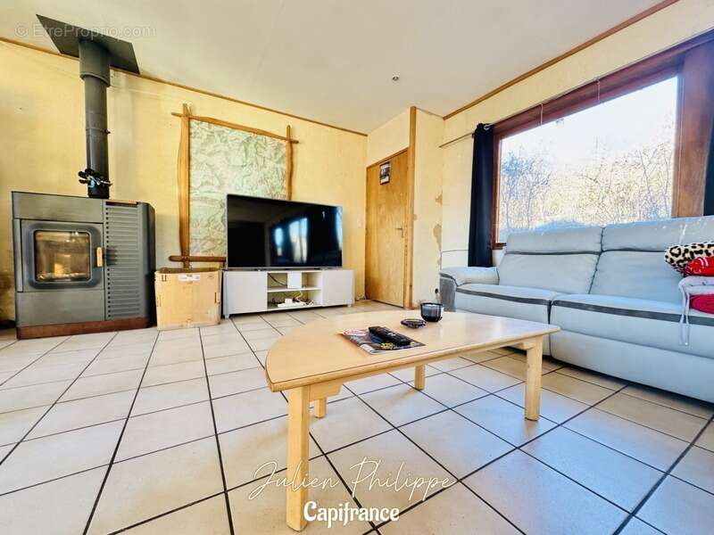 Maison à LA BATIE-MONTSALEON