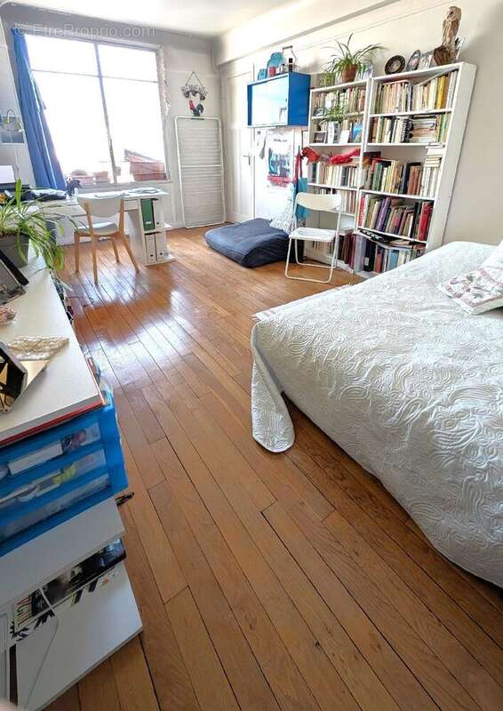 Appartement à PARIS-20E