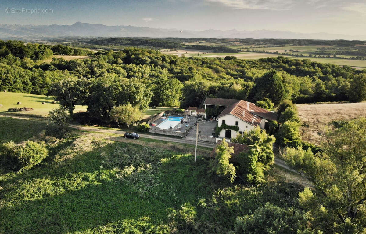 Maison 320 m² à Montegut-Arros  - photo 3