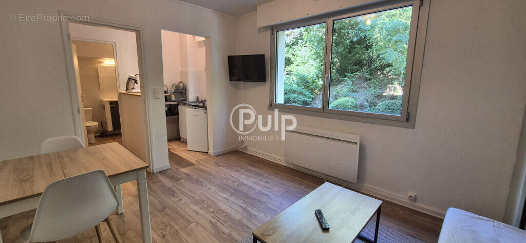 À Vendre : Charmant Studio de 21m² - Idéal Pied-à-Terre, Proche Plage et Centre-Ville - photo 3